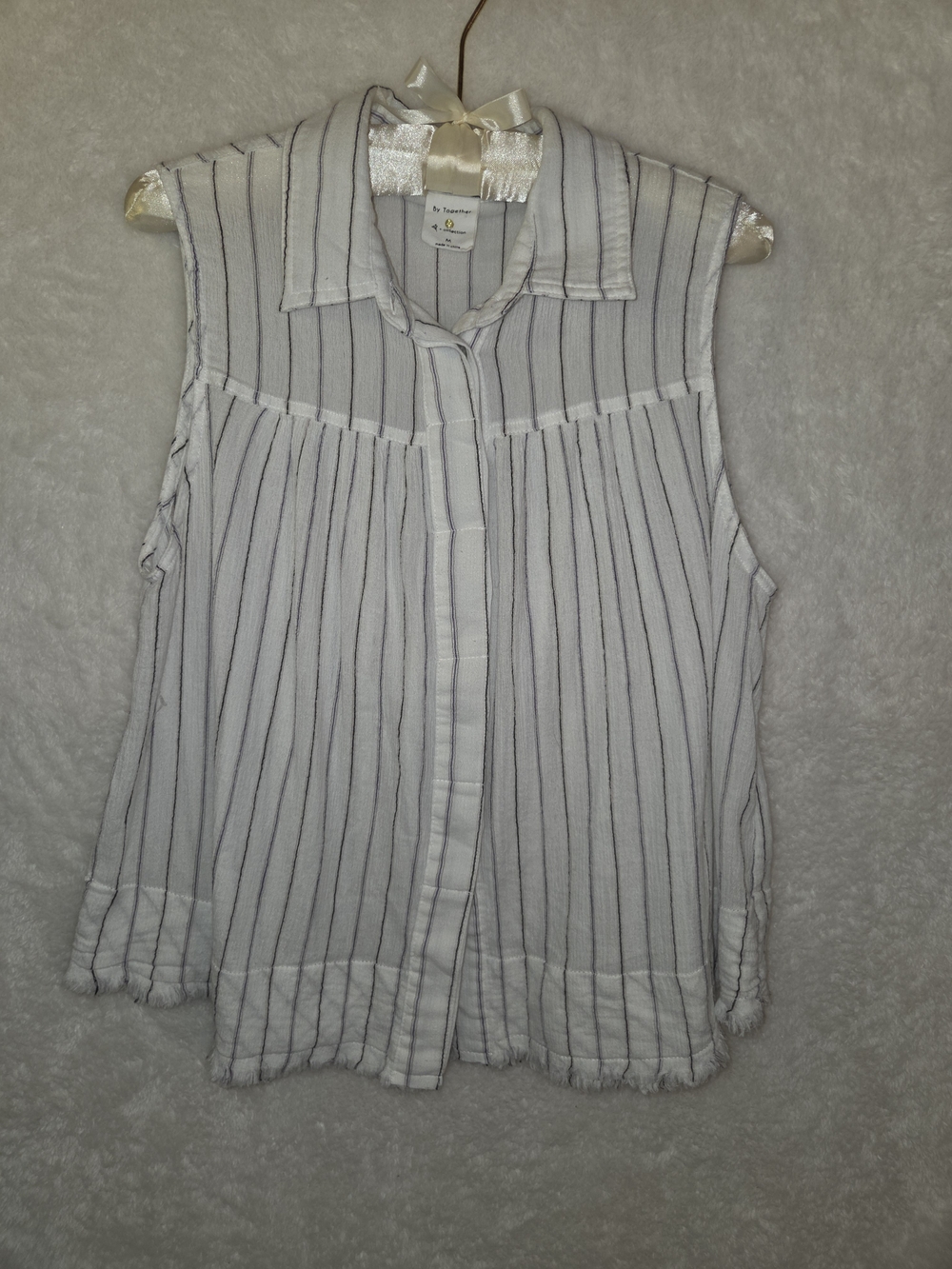 By Together Boho Striped Sleeveless Pleated Collared Blouse Top Raw Hem Sz M